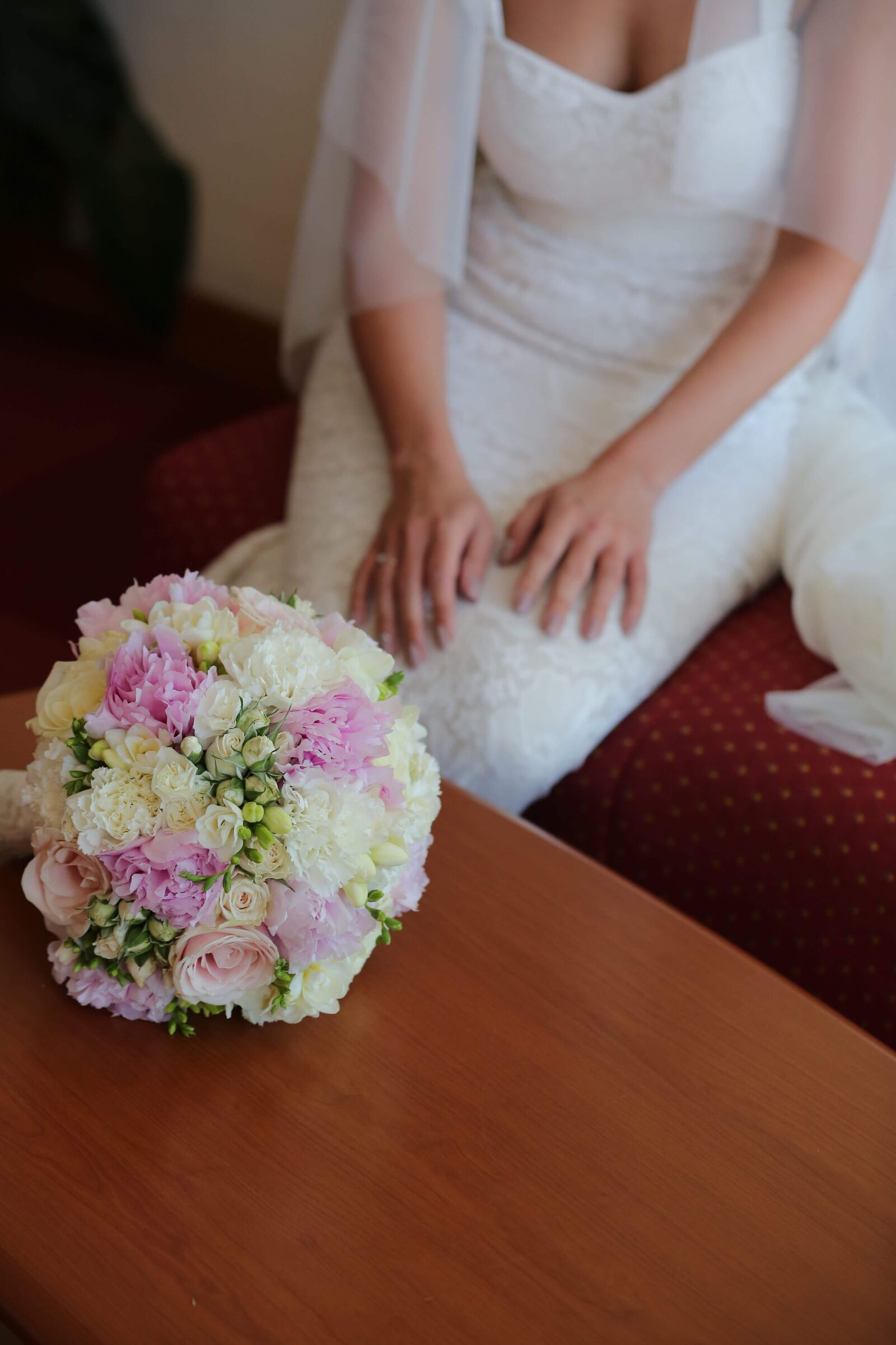 Canon EOS 5D Mark III sample photo. Wait, bride, arrangement, flower photography