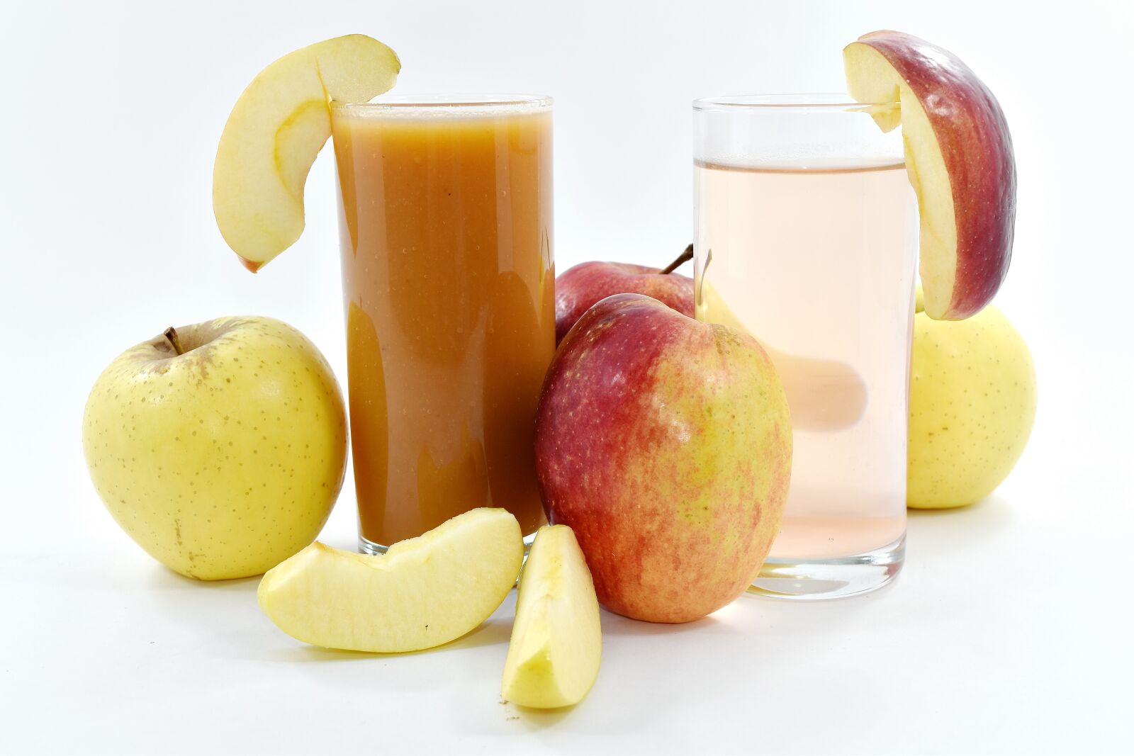 Nikon D5500 sample photo. Apples, beverage, fruit cocktail photography