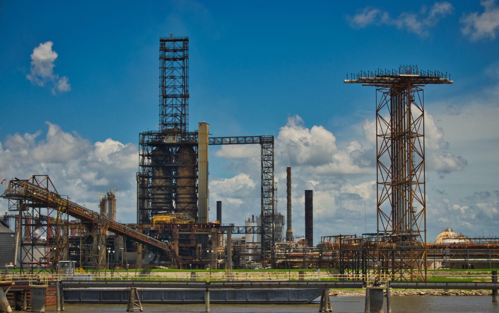 Nikon D5300 sample photo. Oil refinery, industry, oil photography