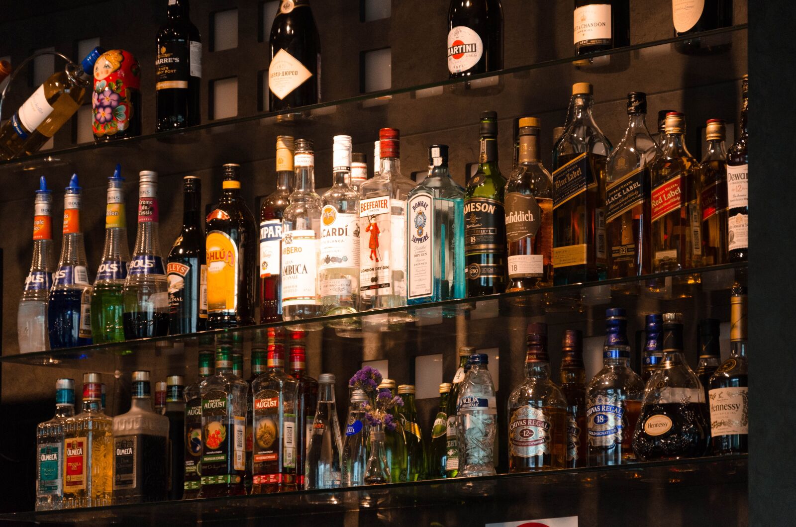 Nikon D5100 sample photo. Bar, bottles, a photography