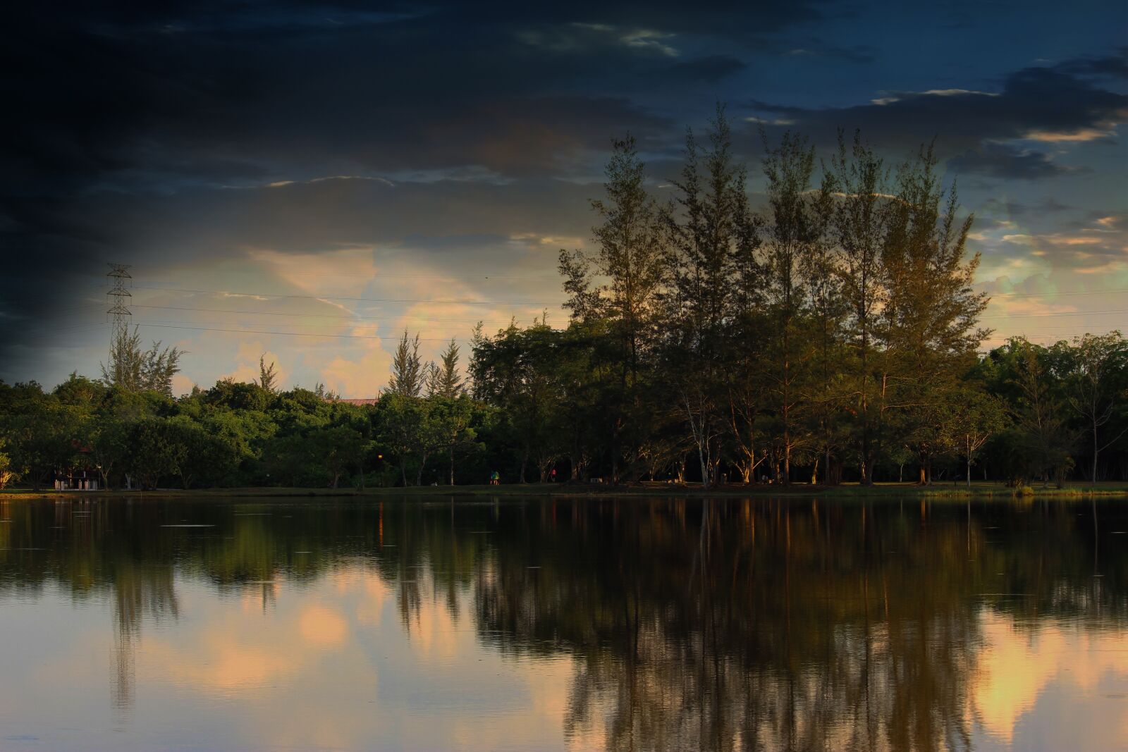 Canon EOS 600D (Rebel EOS T3i / EOS Kiss X5) sample photo. Lake, sunset, water photography