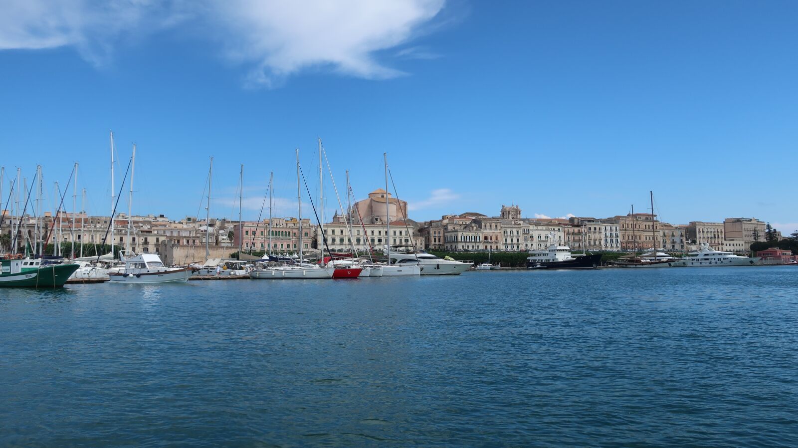 Canon PowerShot G9 X Mark II sample photo. Sea, boat, sicily photography