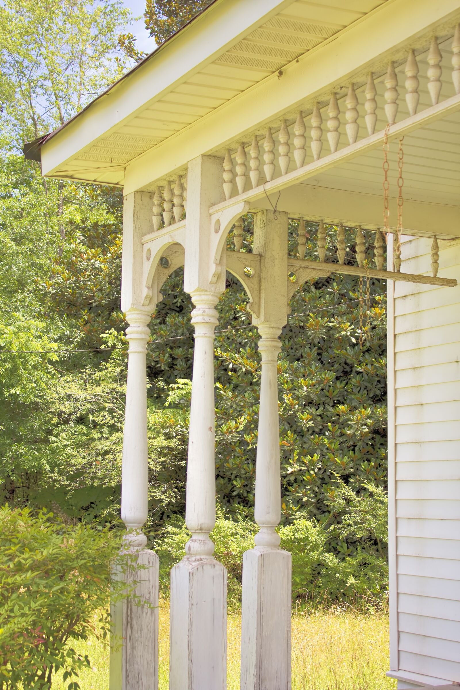 Canon EOS 600D (Rebel EOS T3i / EOS Kiss X5) sample photo. Porch, porch railing, home photography