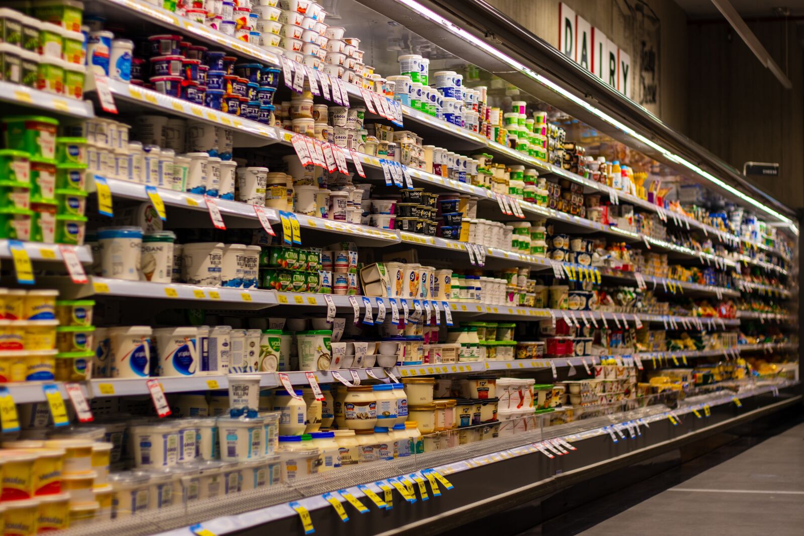 Canon EF 50mm F1.8 STM sample photo. Supermarket, shelf, blur photography