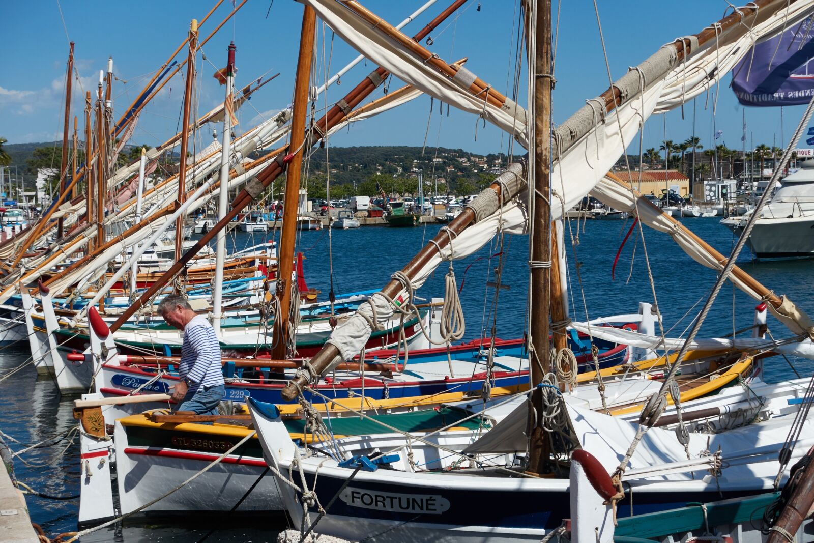 Sony Cyber-shot DSC-RX100 III sample photo. Bandol, boat, fisherman photography