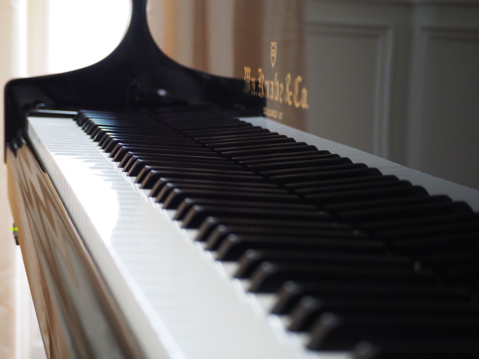 Olympus OM-D E-M10 sample photo. Piano, musical instrument, keys photography