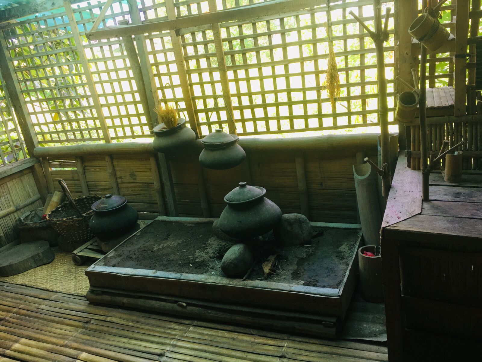 iPhone 6s Plus back camera 4.15mm f/2.2 sample photo. Native, pots, pottery photography