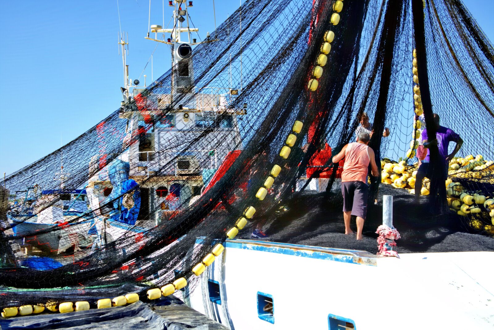 Canon EOS 5D Mark III sample photo. Trawler, net, fishing photography