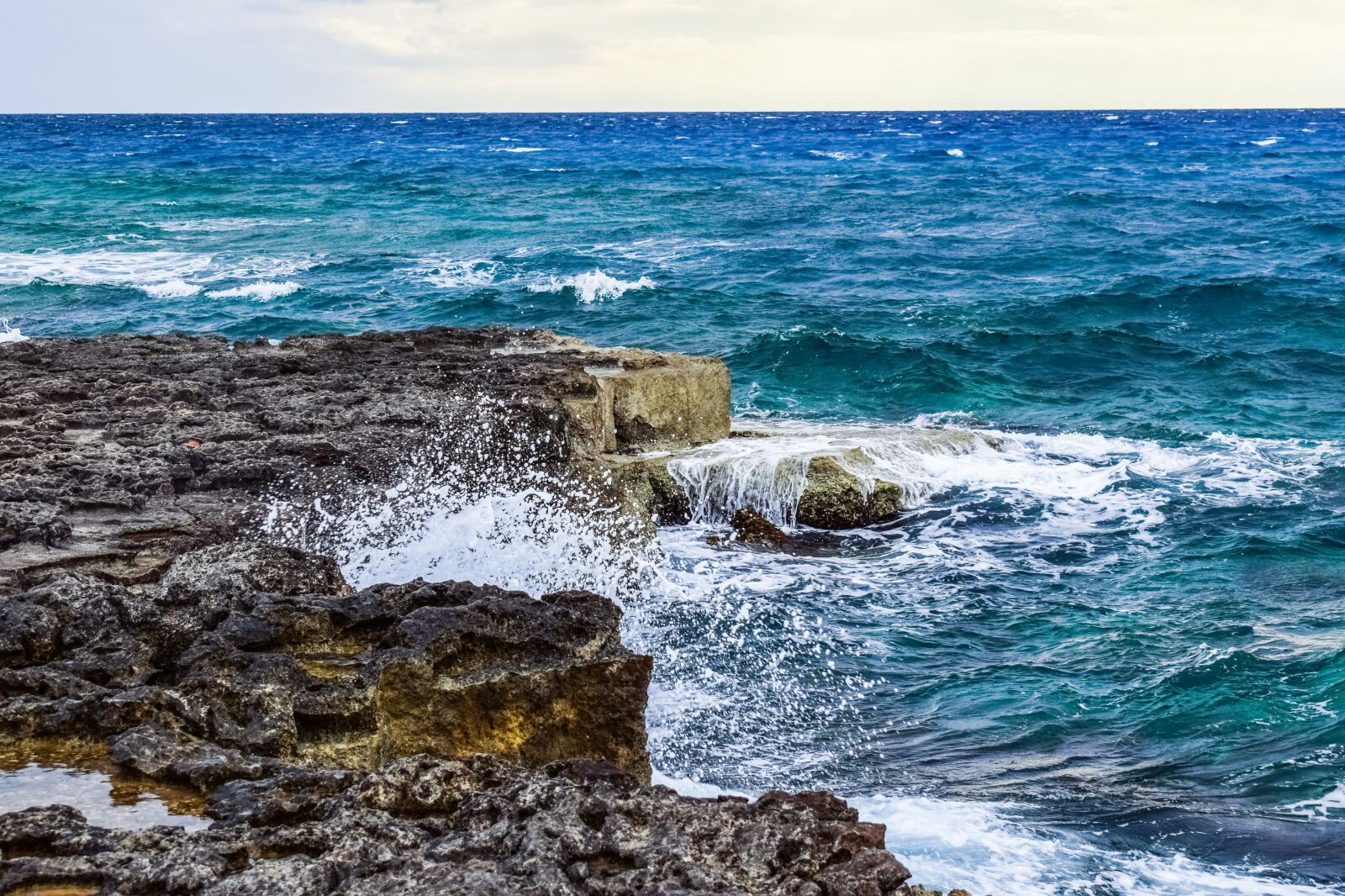 Nikon D3300 sample photo. Rocky coast, waves, sea photography