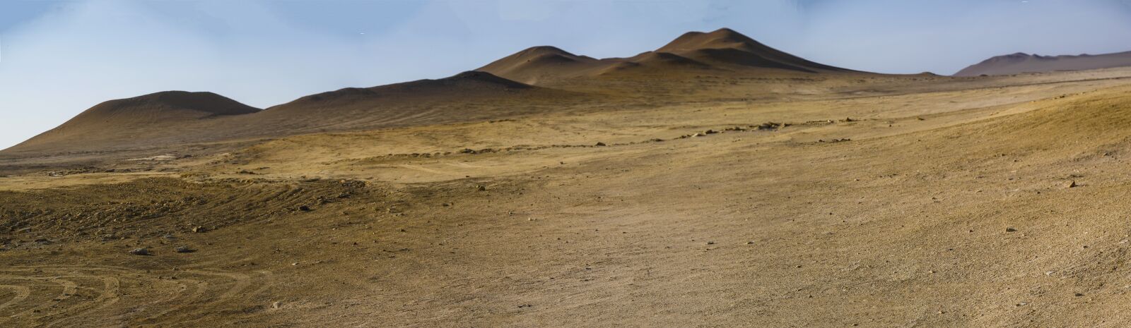 Panasonic Lumix DMC-GX8 + Panasonic Lumix G Vario 14-140mm F3.5-5.6 ASPH Power O.I.S sample photo. Desert, sand, wide photography