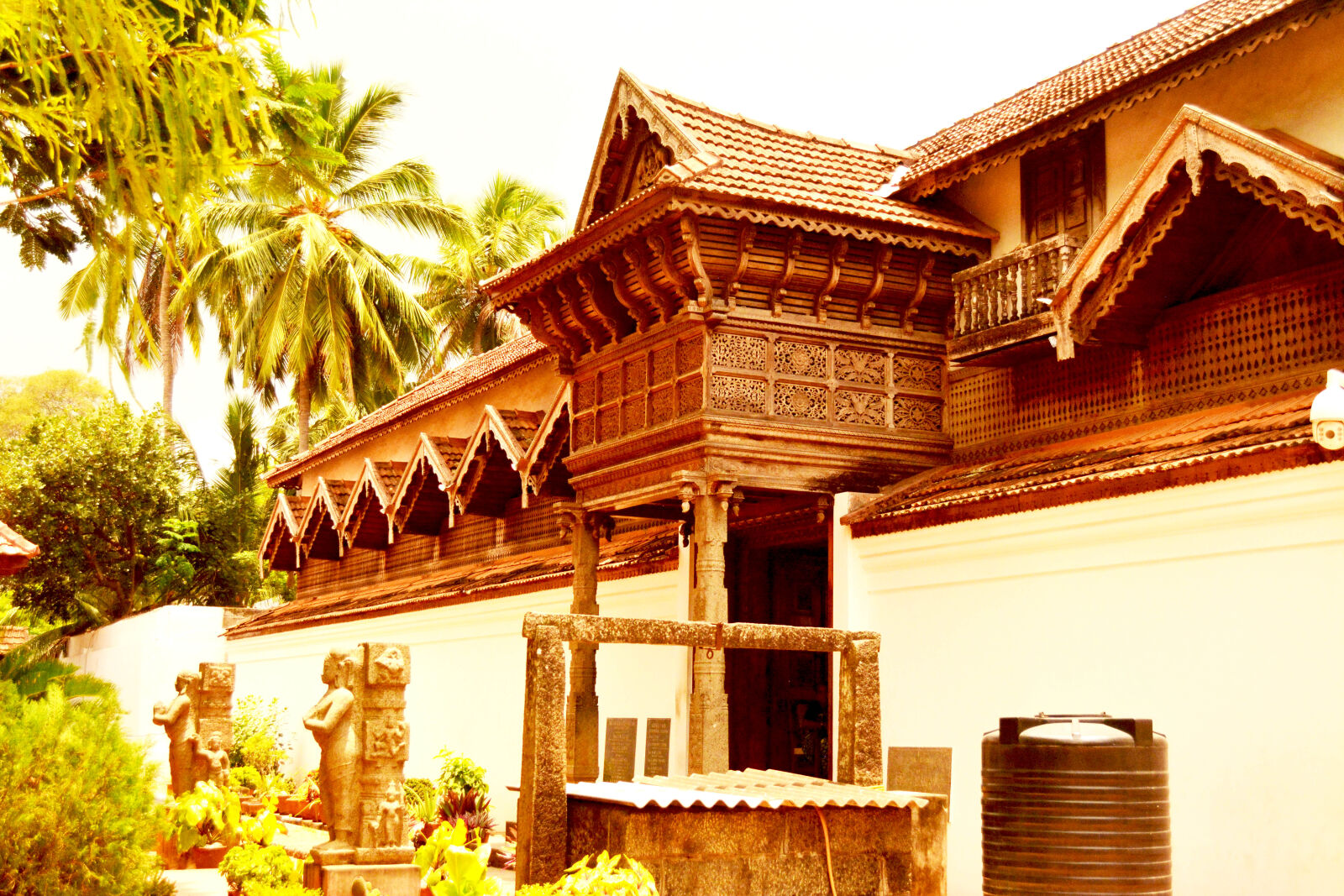 Nikon D5200 sample photo. Architectural, design, carved, wood photography