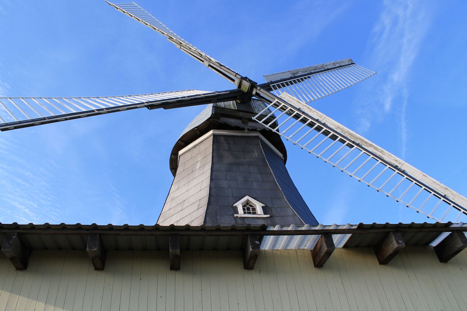 Canon EOS 1100D (EOS Rebel T3 / EOS Kiss X50) sample photo. Windmill, perspective, historically photography