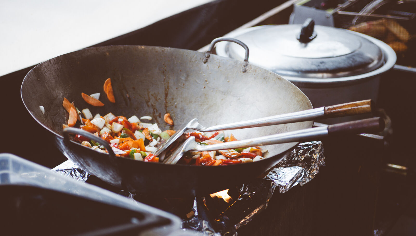 Canon EF 28-70mm f/2.8L USM sample photo. Cooking, cookware, cuisine, delicious photography