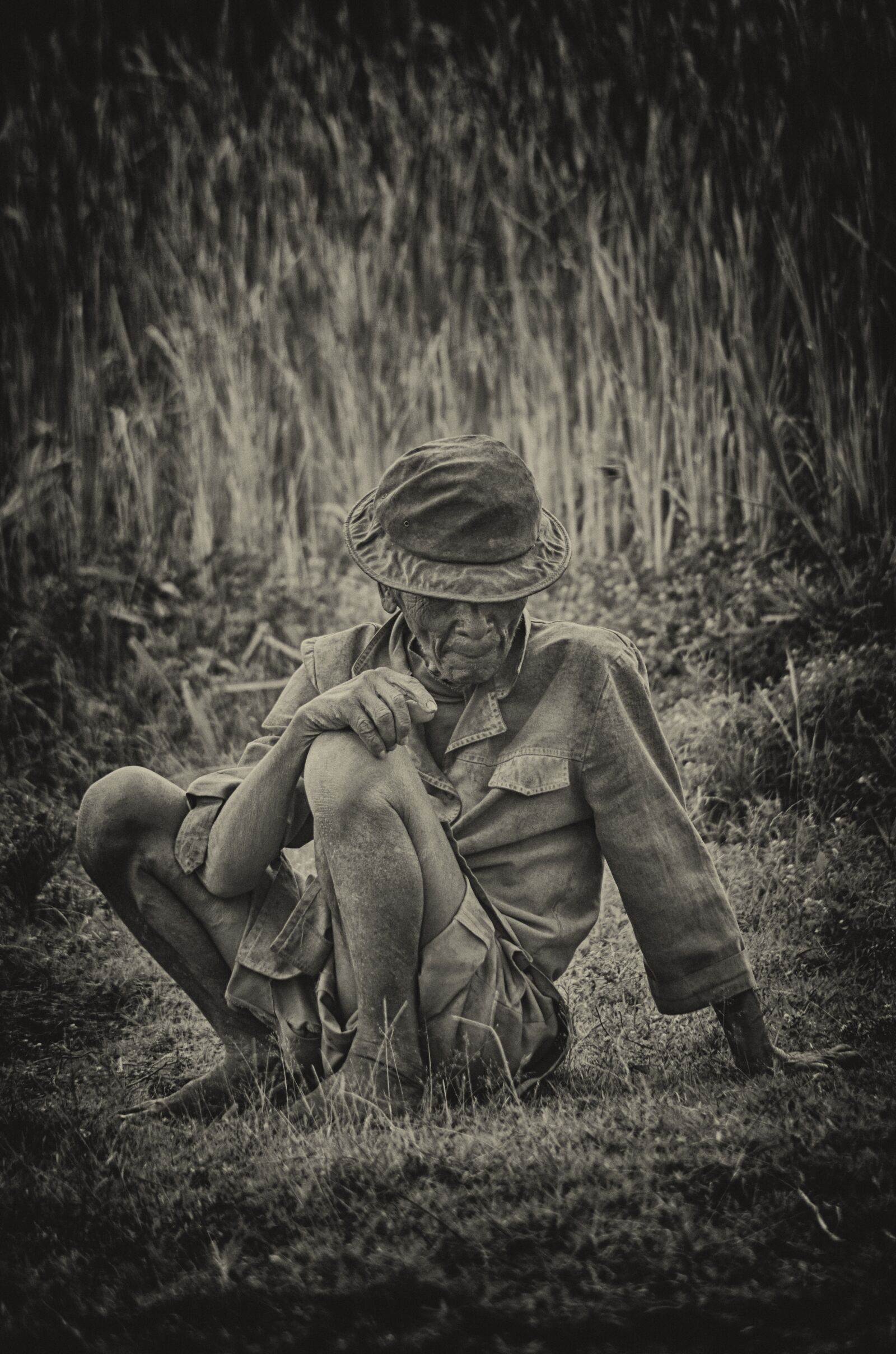 Nikon D5100 sample photo. Old man, black and photography