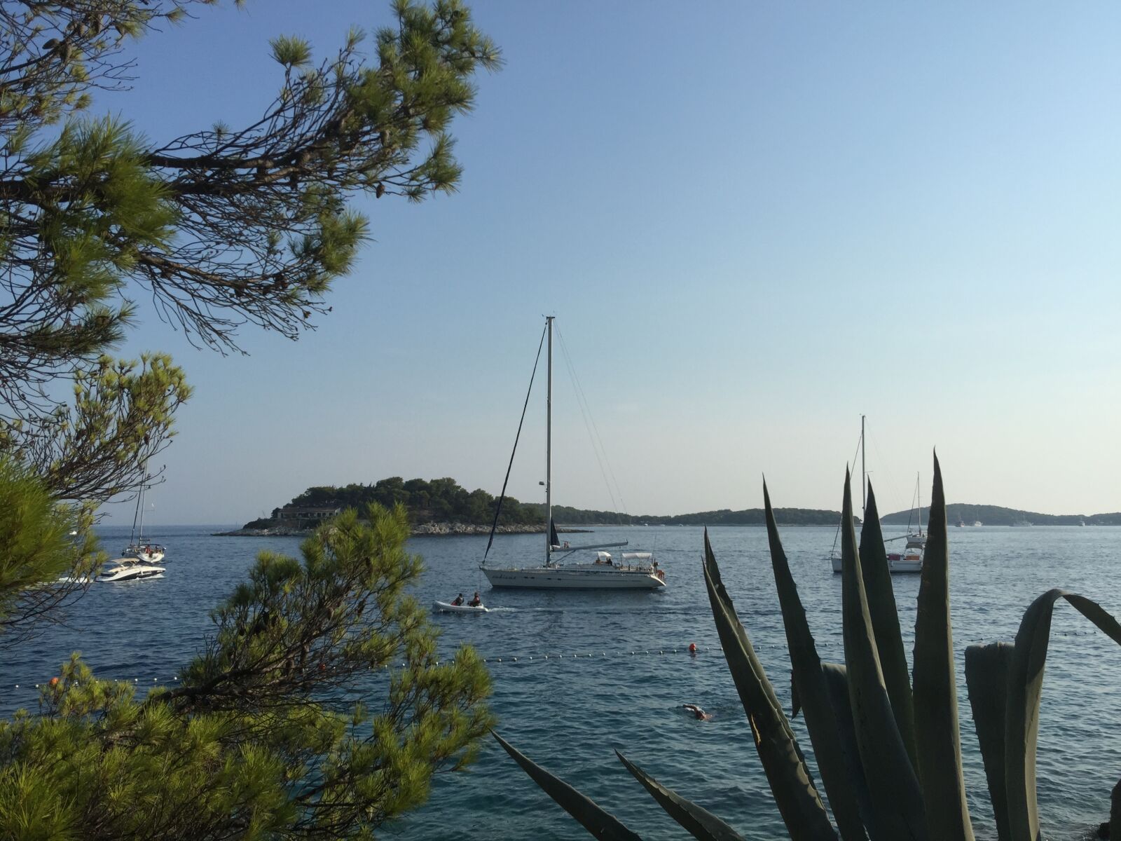 iPhone 6 Plus back camera 4.15mm f/2.2 sample photo. Islands, sailboat, sea, summer photography