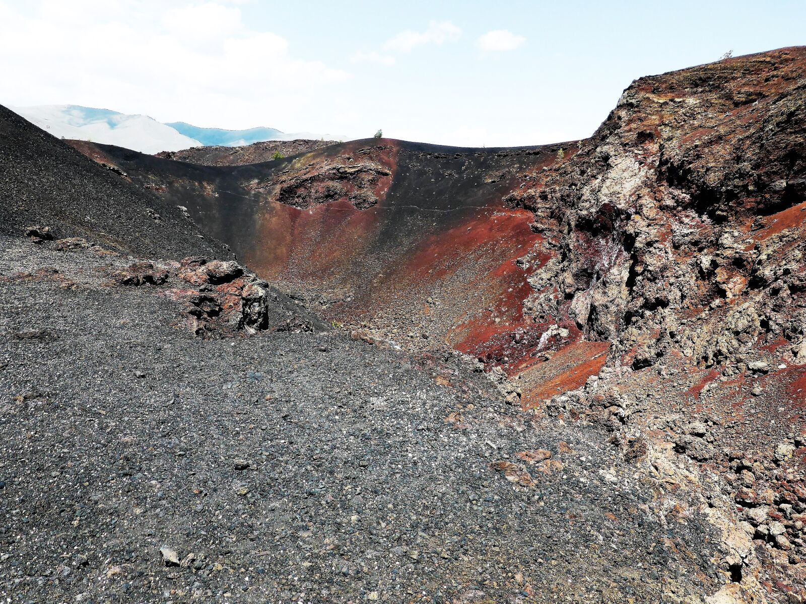 Panasonic Lumix DMC-ZS30 (Lumix DMC-TZ40) sample photo. Nature, volcano, crater photography