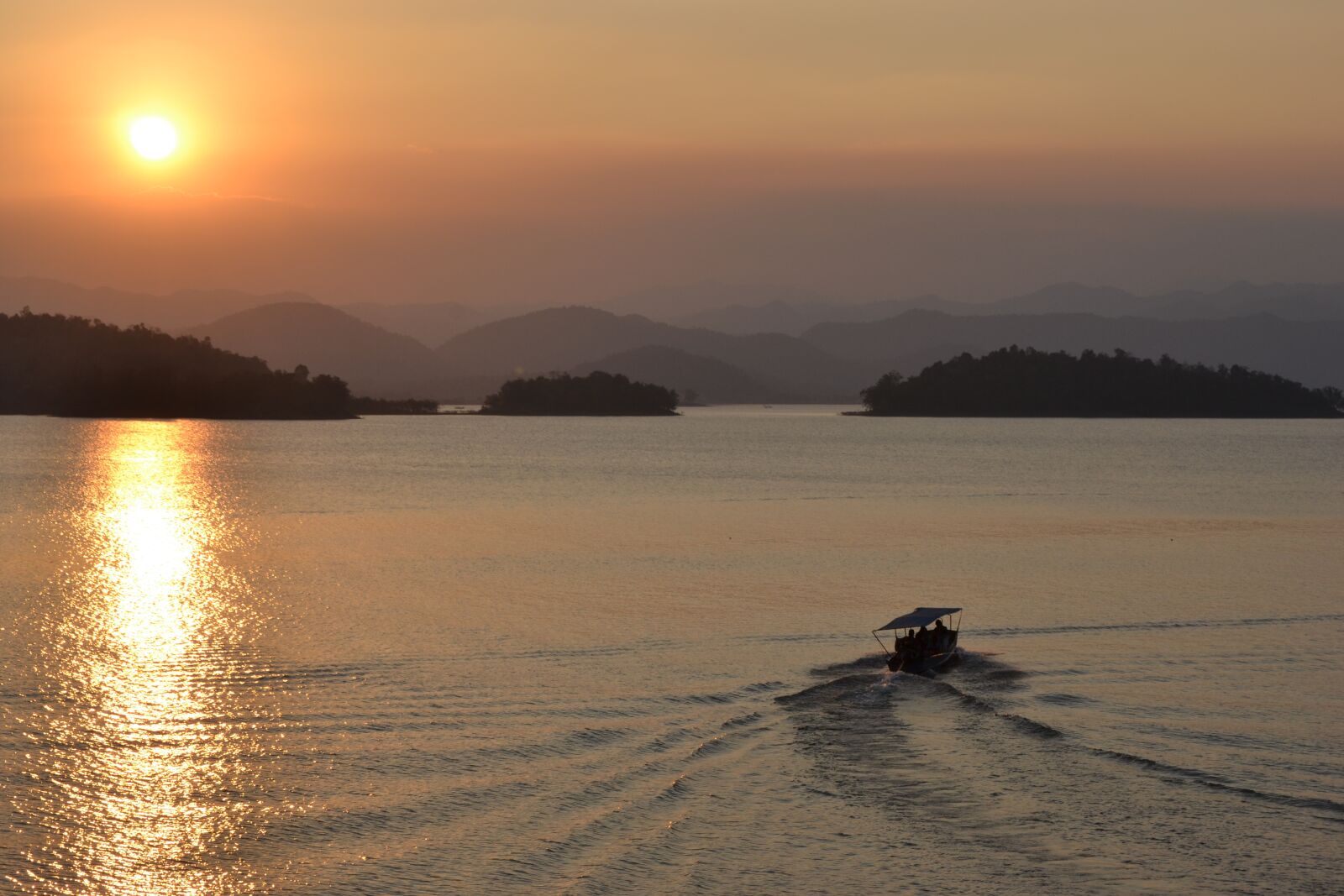 Nikon D3100 sample photo. Thailand, wall, sunset photography