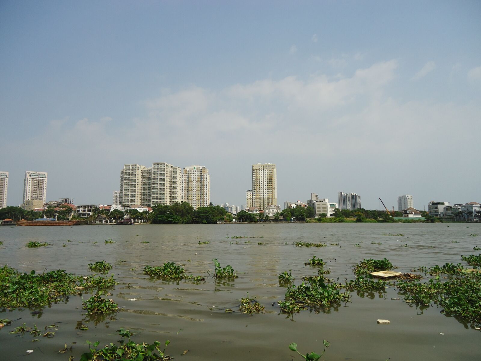 Sony Cyber-shot DSC-W530 sample photo. Saigon river landscape three photography