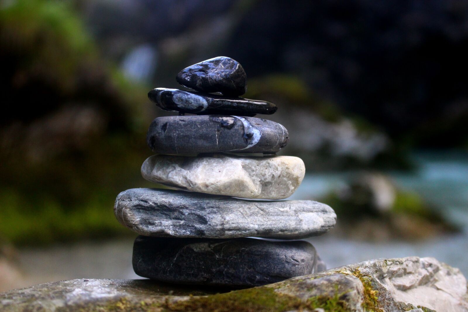 Canon EOS 100D (EOS Rebel SL1 / EOS Kiss X7) sample photo. Stones, wellness, relaxation photography