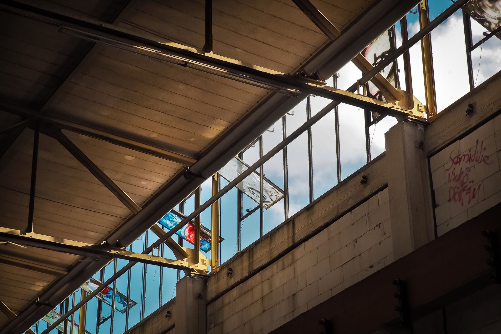 Olympus OM-D E-M10 sample photo. Lost places, factory, old photography