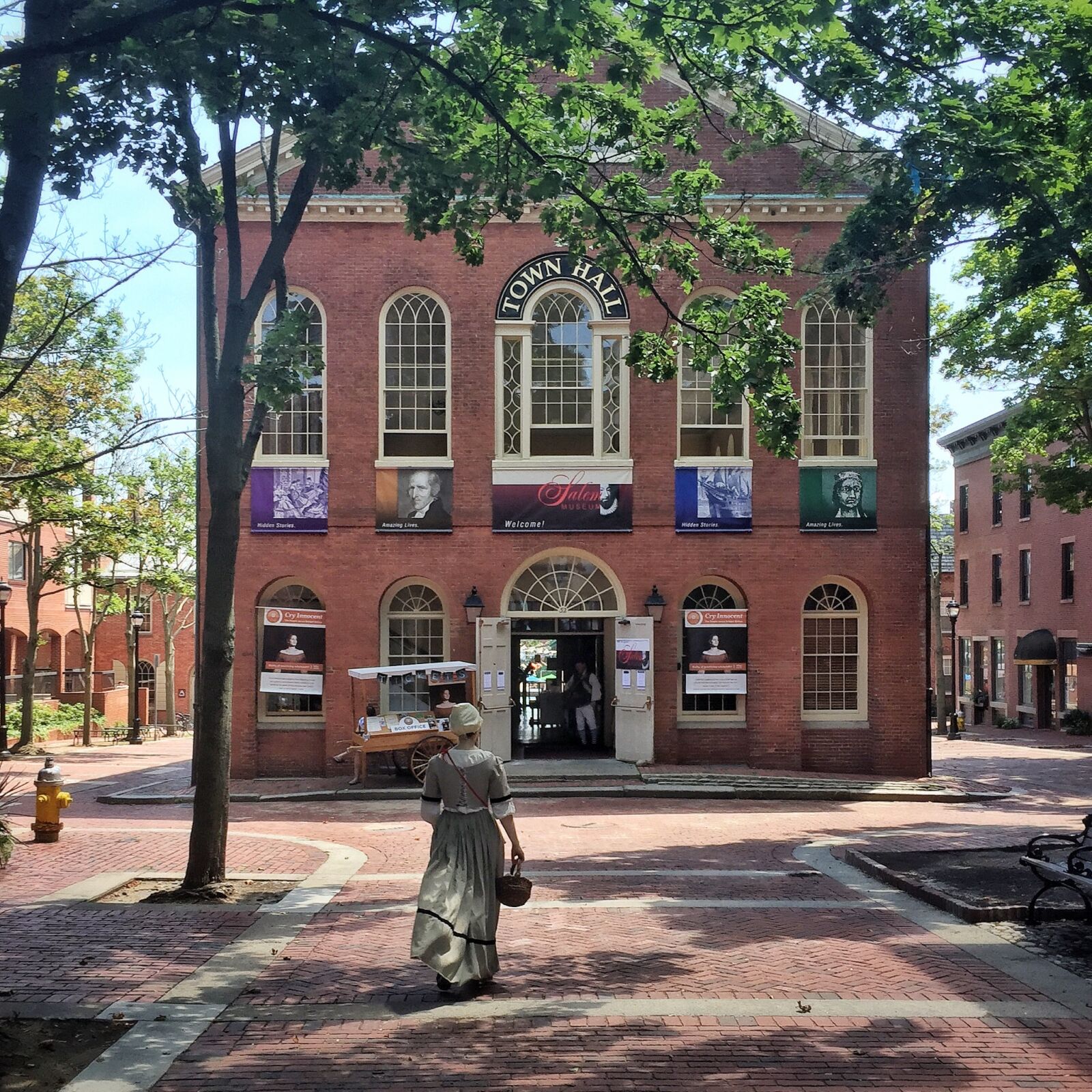 Apple iPhone 6 sample photo. Architecture, brick, paving, buildings photography