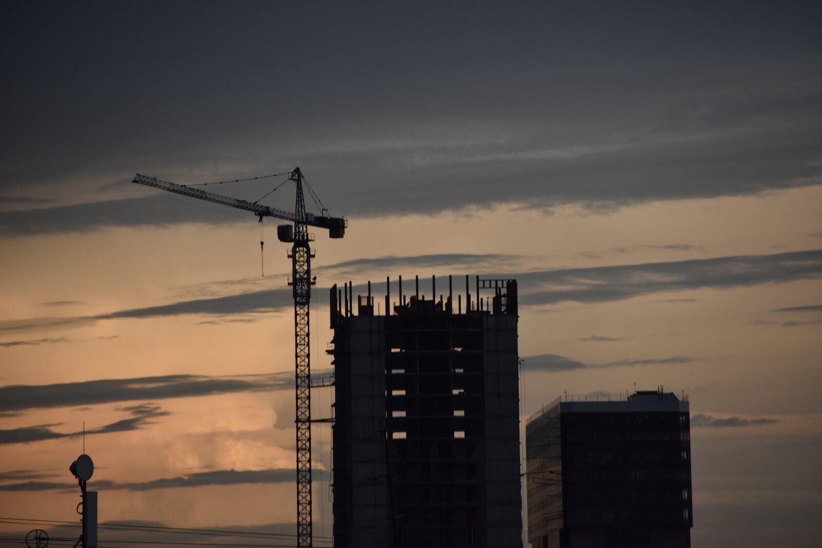 Nikon D3400 sample photo. Construction, house, crane photography