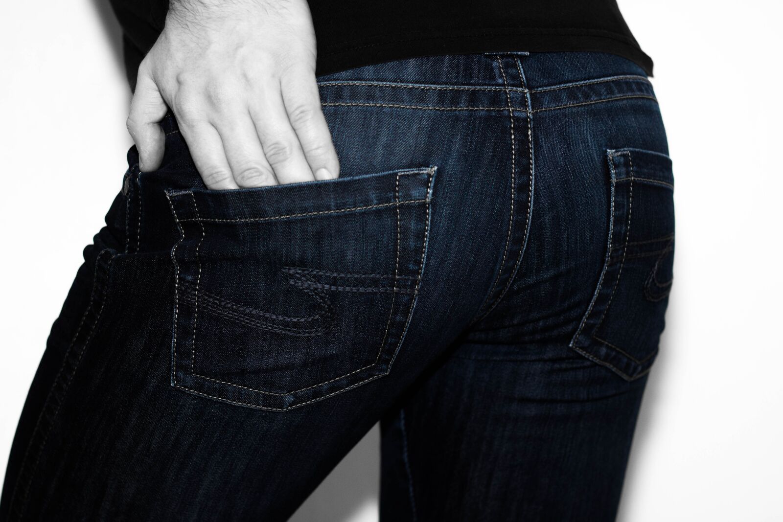 Canon EOS 750D (EOS Rebel T6i / EOS Kiss X8i) sample photo. Jeans, pants, man photography
