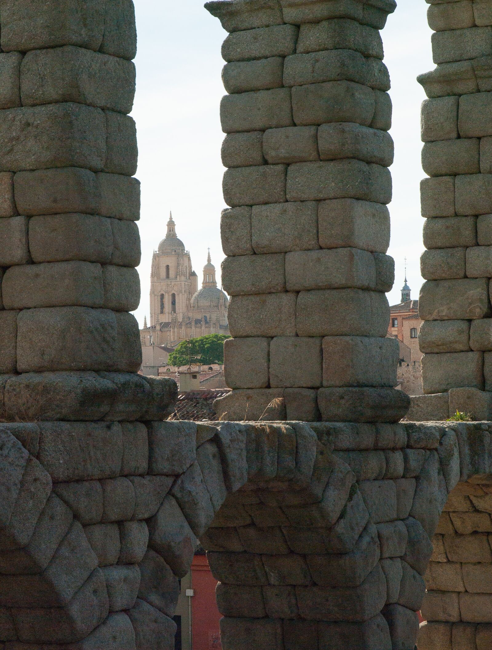 Pentax K10D sample photo. Spain, segovia, aqueduct photography