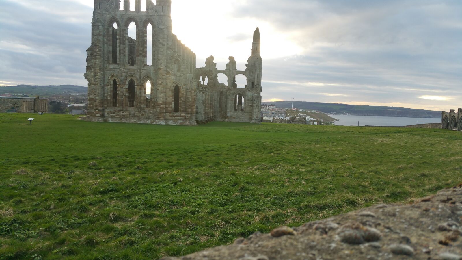 Samsung Galaxy Note Edge sample photo. Castle, whitby abbey, beautiful photography
