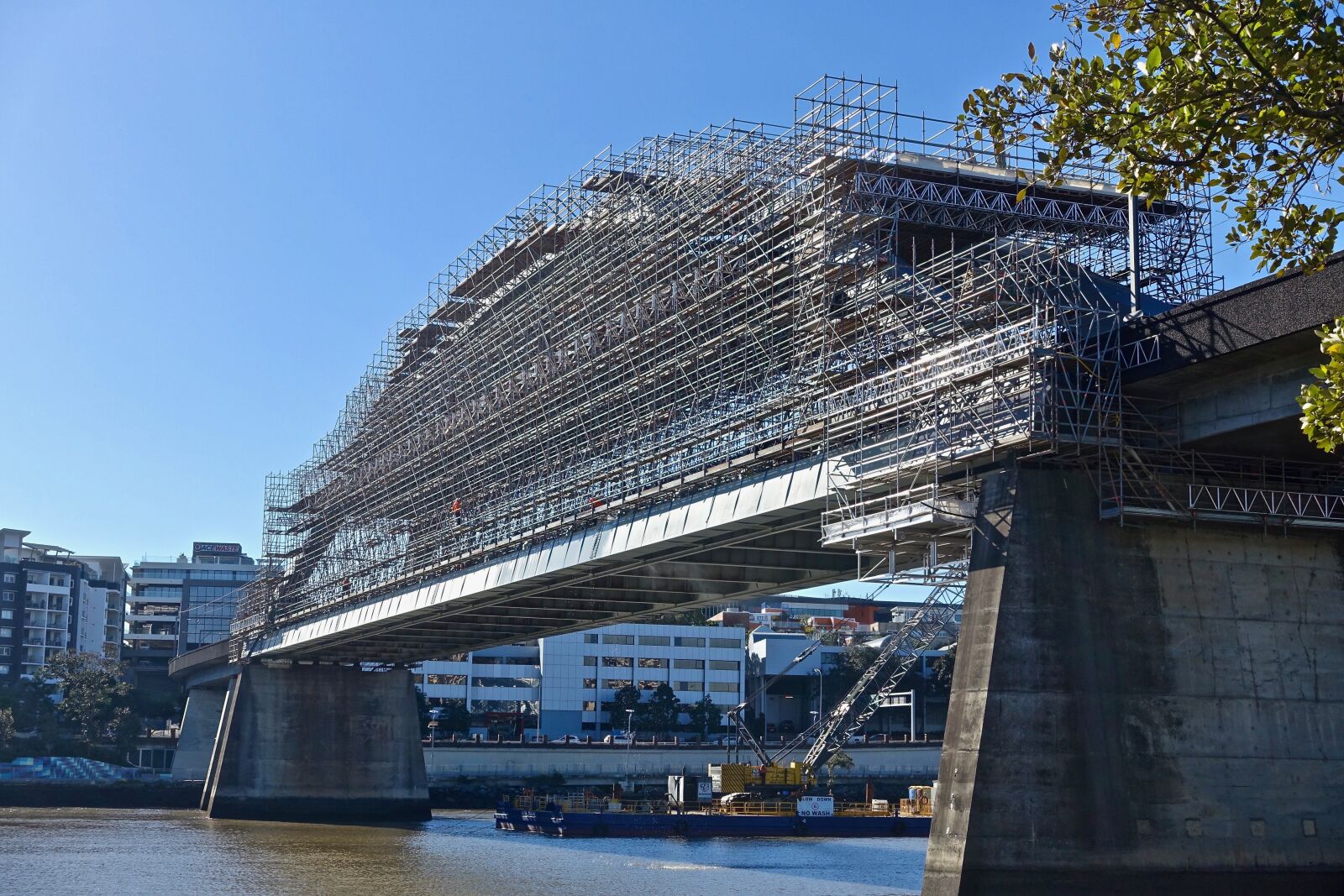 Sony Cyber-shot DSC-RX100 III sample photo. Bridge, maintenance, scaffolding photography
