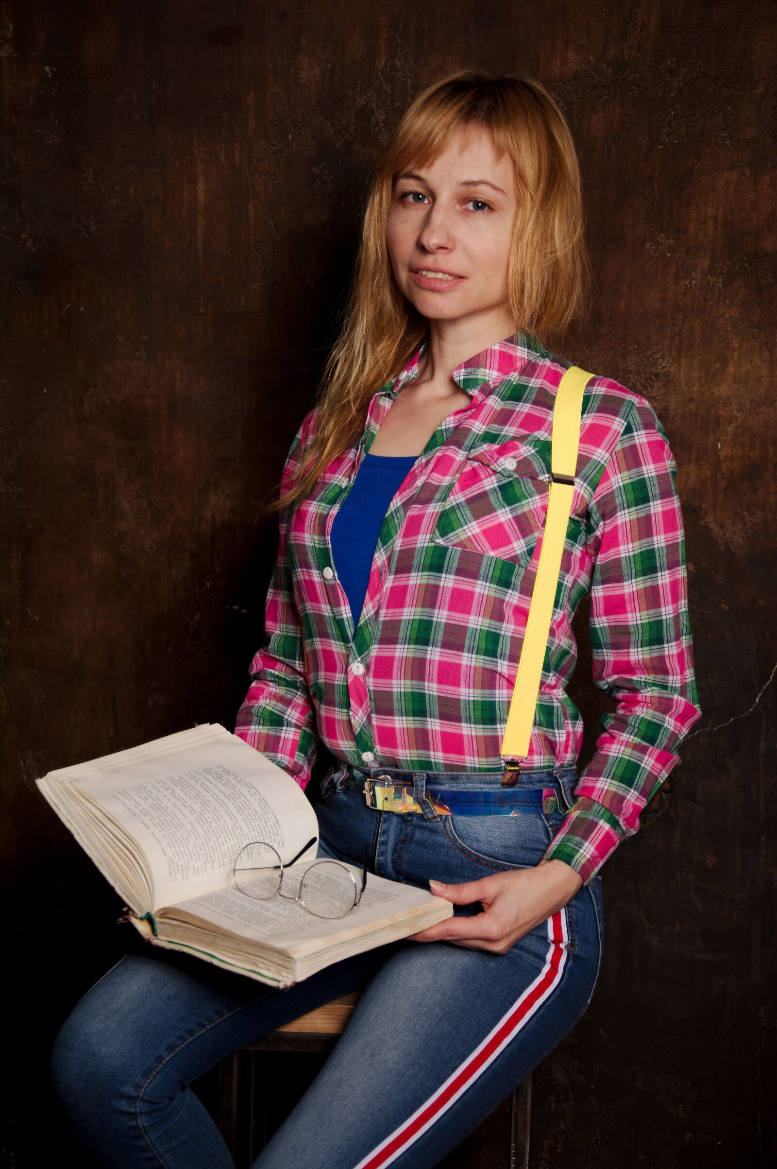 Nikon D7100 sample photo. Book, glasses, girl photography