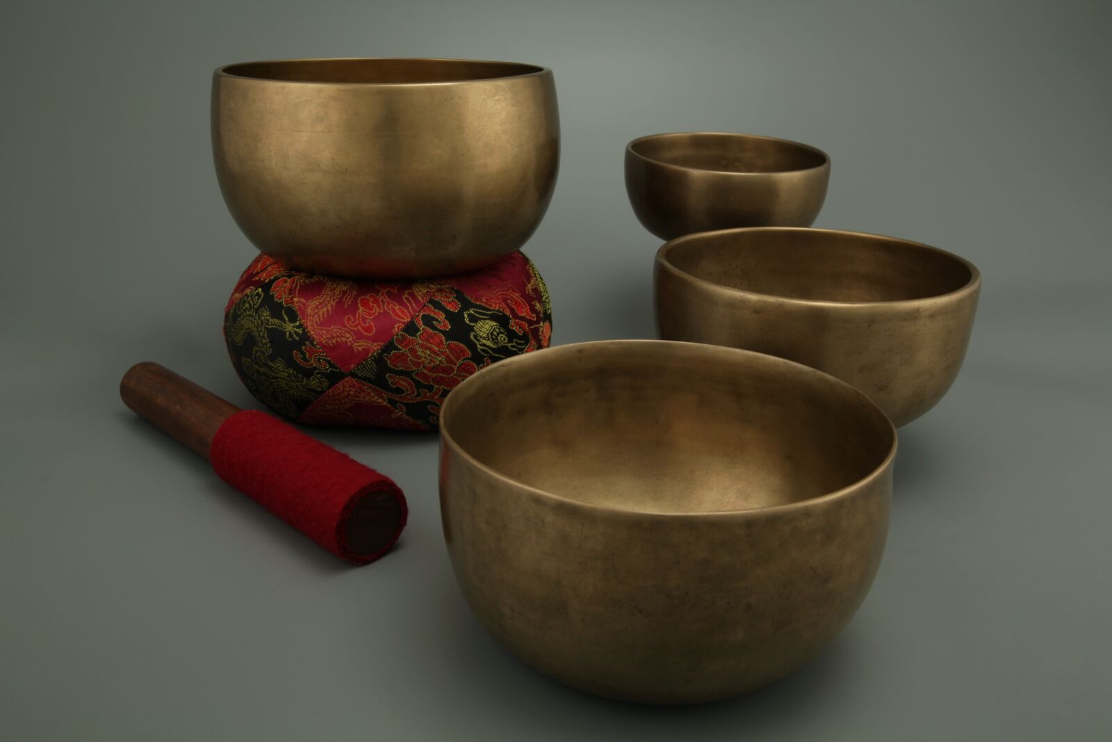 Canon EOS 5D Mark II sample photo. Antique singing bowls, meditation photography