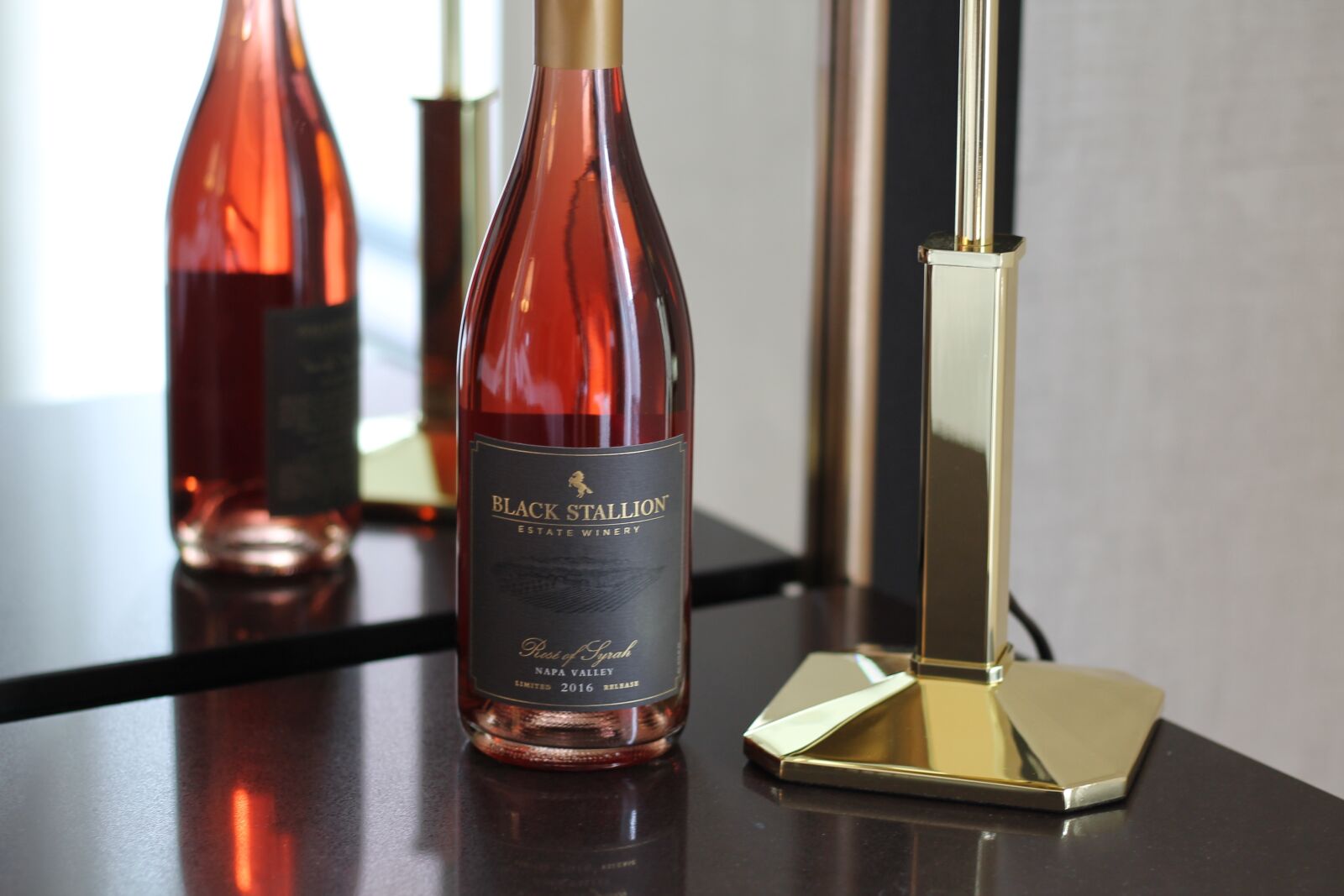 Canon EOS 1100D (EOS Rebel T3 / EOS Kiss X50) sample photo. Wine, rosé, mirror photography