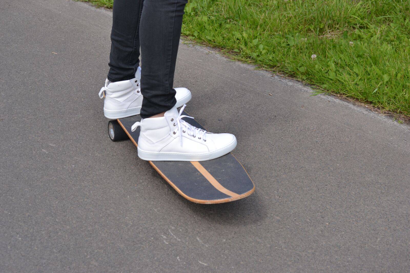 Nikon D3100 sample photo. Sneaker, sport, sporty photography