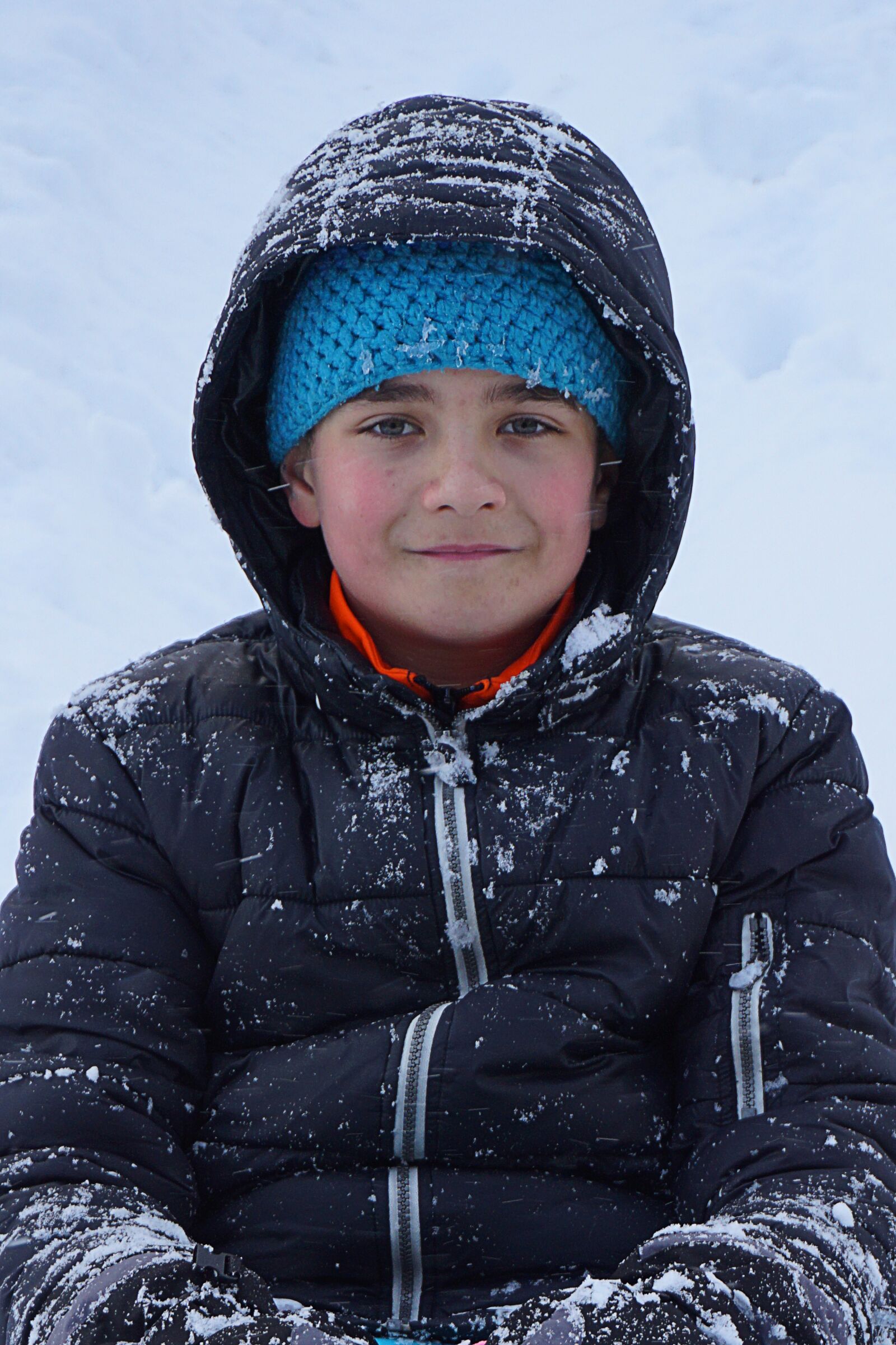 Sony a5100 sample photo. Boy, snow, winter photography