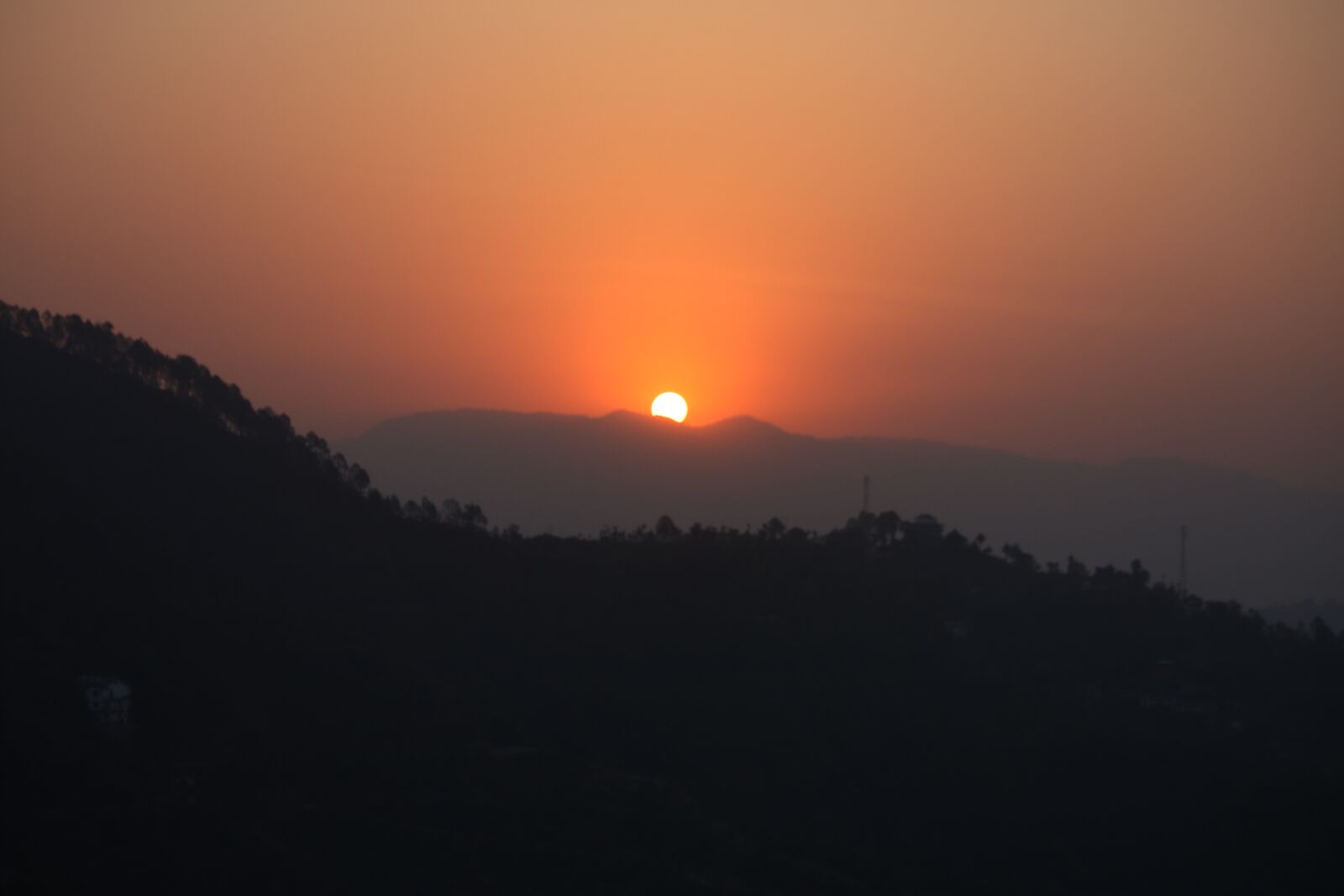 Canon EOS 450D (EOS Rebel XSi / EOS Kiss X2) sample photo. Sun, sunrise, morning photography