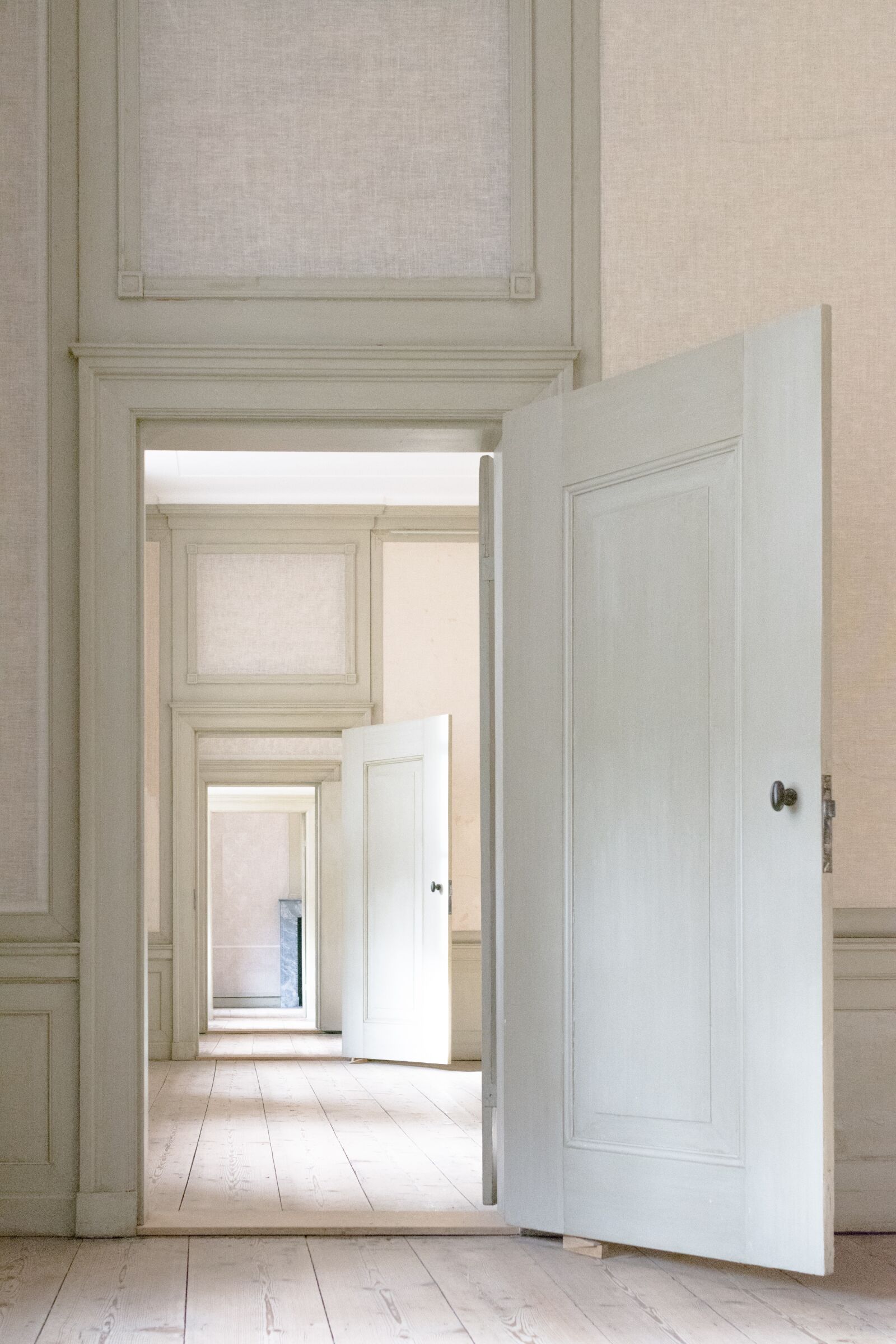 Nikon D5200 sample photo. Indoors, door, house photography