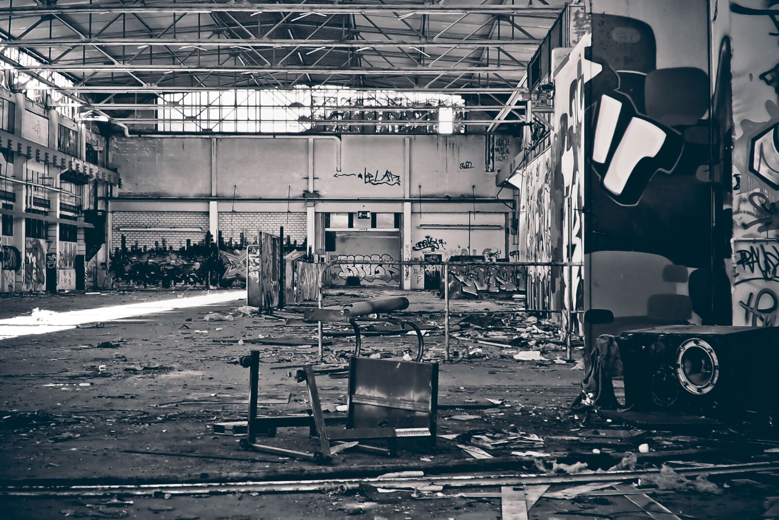 Olympus OM-D E-M10 sample photo. Factory, lost places, lapsed photography