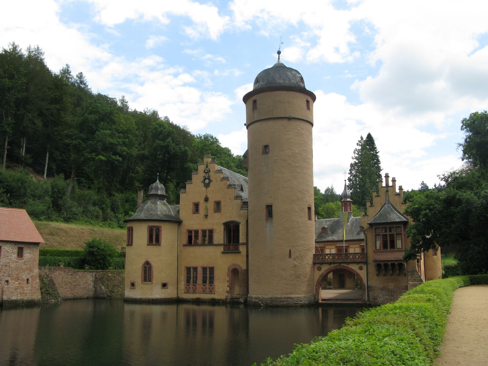 Canon POWERSHOT A650 IS sample photo. Wasserschloss mespelbrunn, spessart, lake photography