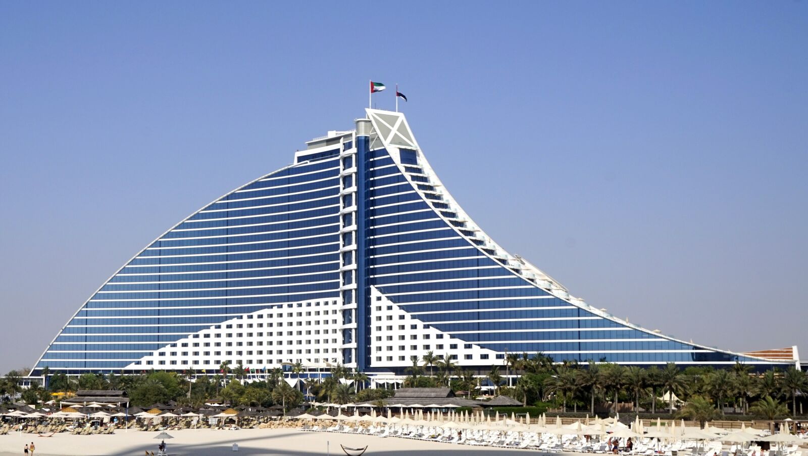 Sony Alpha a5000 (ILCE 5000) sample photo. Jumeirah beach hotel, beach photography