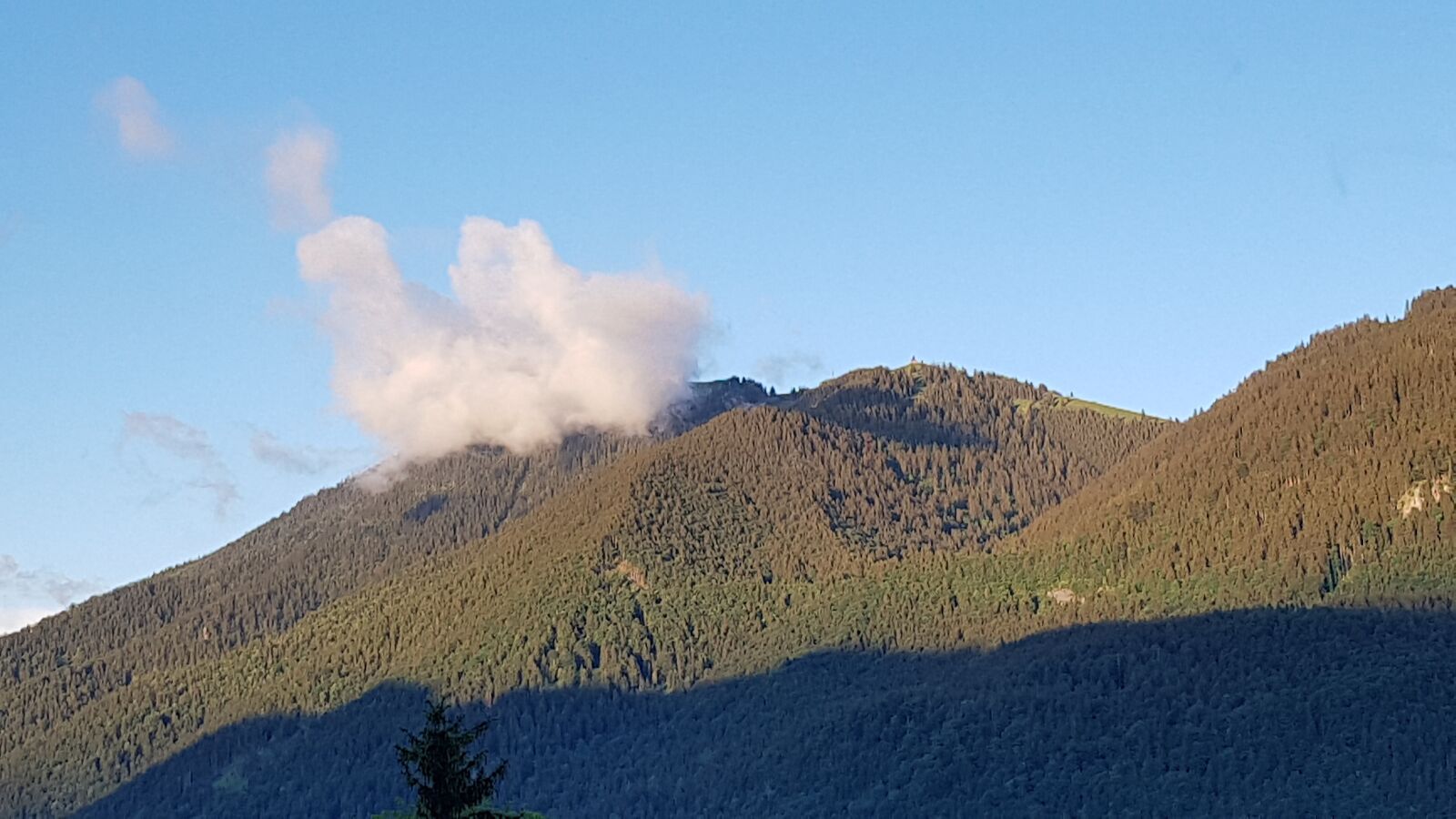 Samsung Galaxy S7 Edge sample photo. Wallberg, cloud, alpine photography