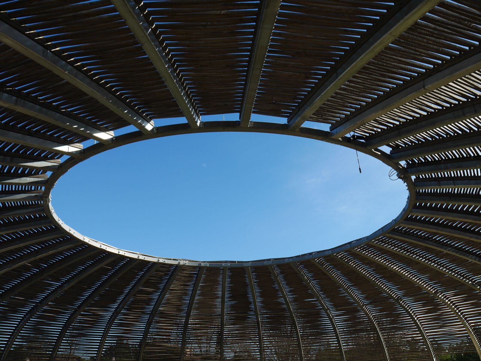 Panasonic Lumix DMC-GX7 sample photo. Architecture, wood, sky photography