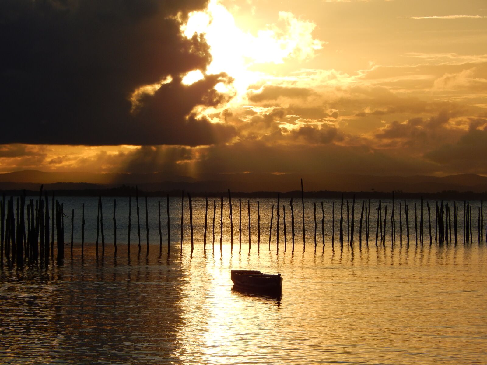 Nikon Coolpix L820 sample photo. Sunset, beach, ocean photography