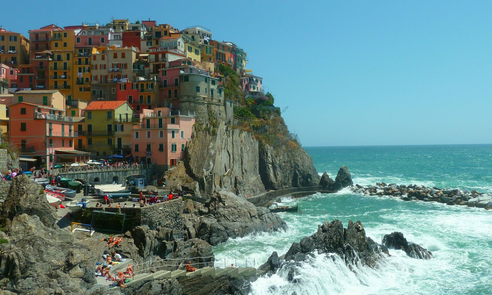 Panasonic Lumix DMC-ZS5 (Lumix DMC-TZ8) sample photo. Village, manarola, five land photography