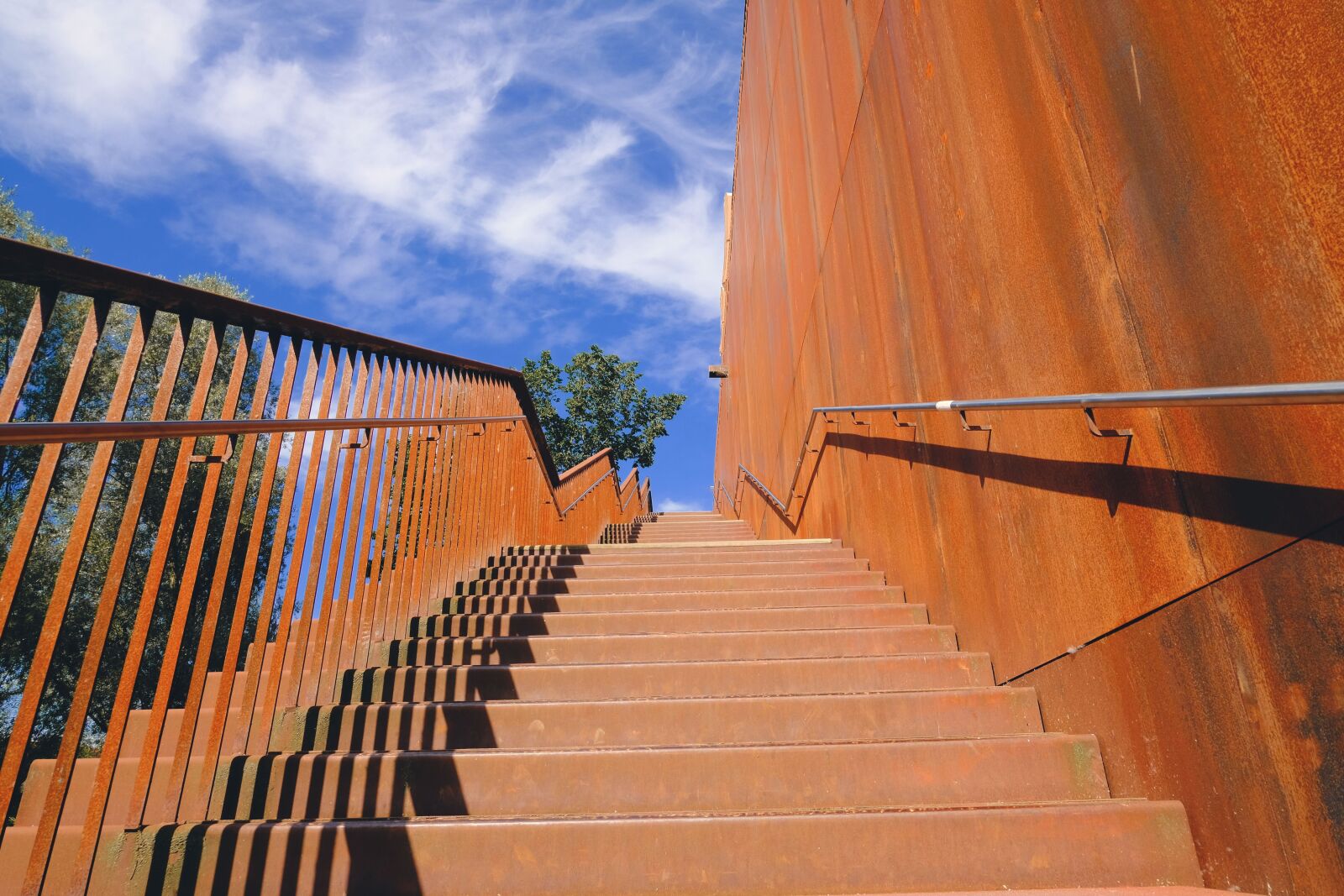 Fujifilm XC 15-45mm F3.5-5.6 OIS PZ sample photo. Stairs, steps, staircase photography