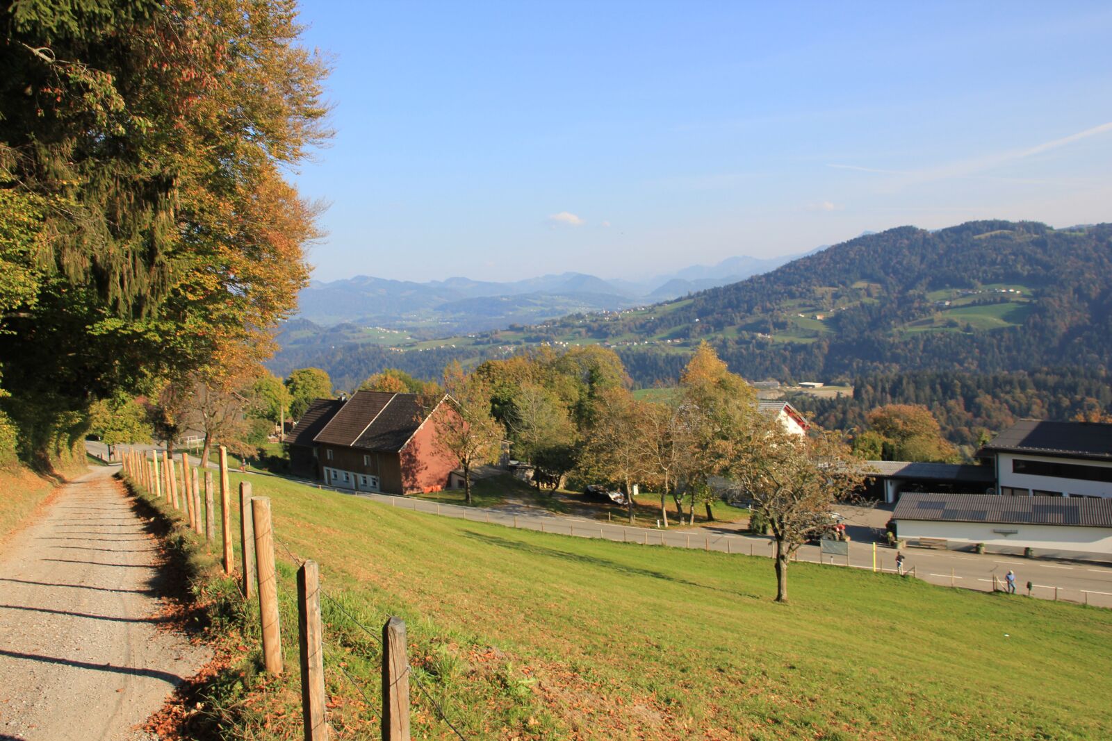 Canon EOS 550D (EOS Rebel T2i / EOS Kiss X4) sample photo. Austria, hiking, autumn photography