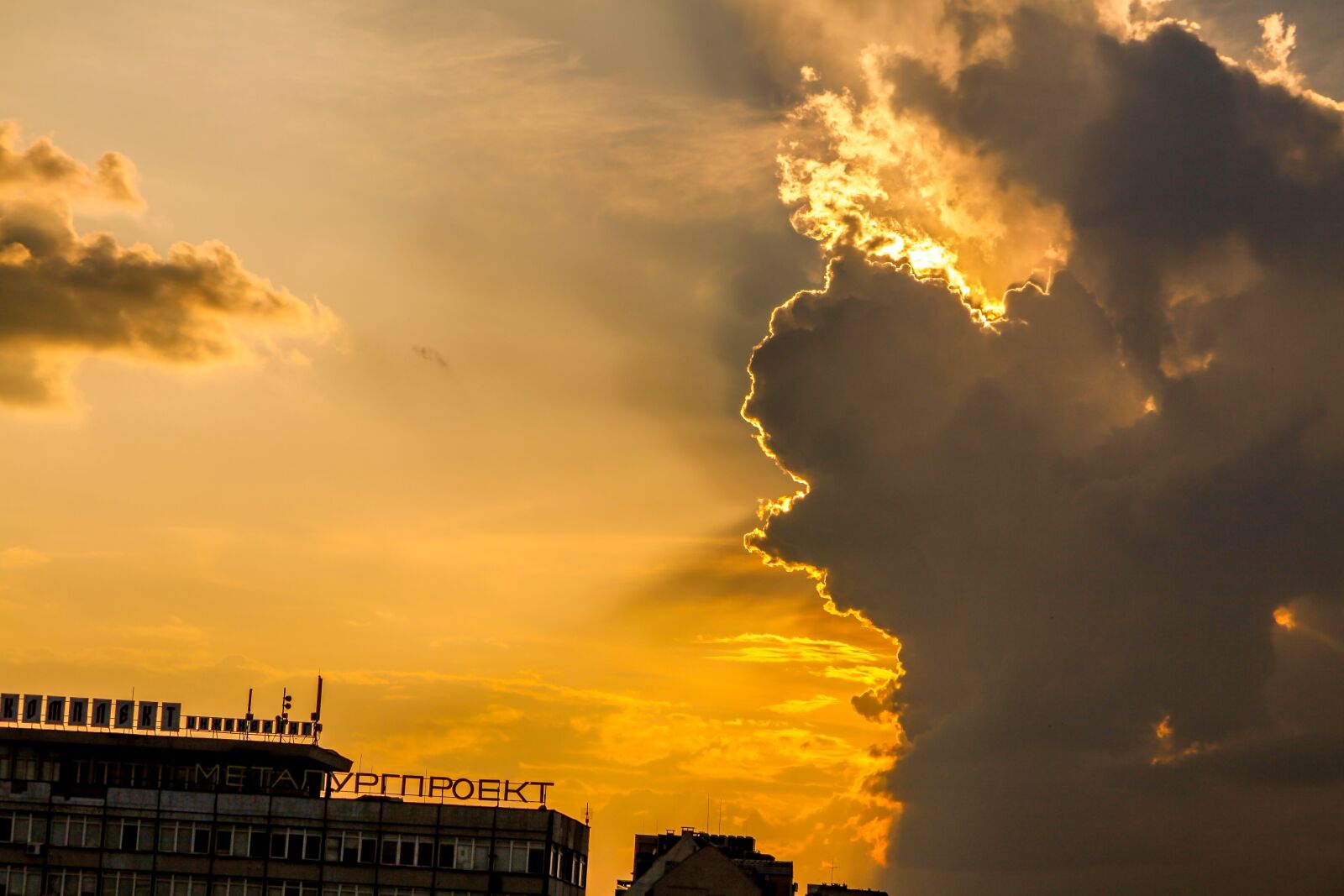 Canon EF-S 17-85mm F4-5.6 IS USM sample photo. Sunset, sky, clouds photography