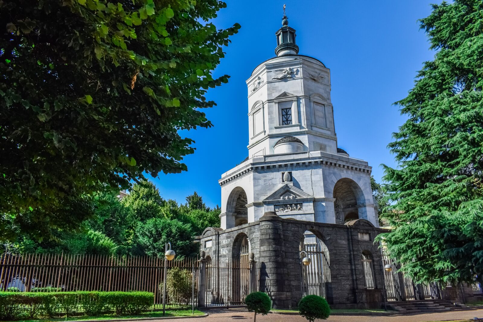 Nikon D3300 sample photo. Sacrario dei caduti, tempio photography