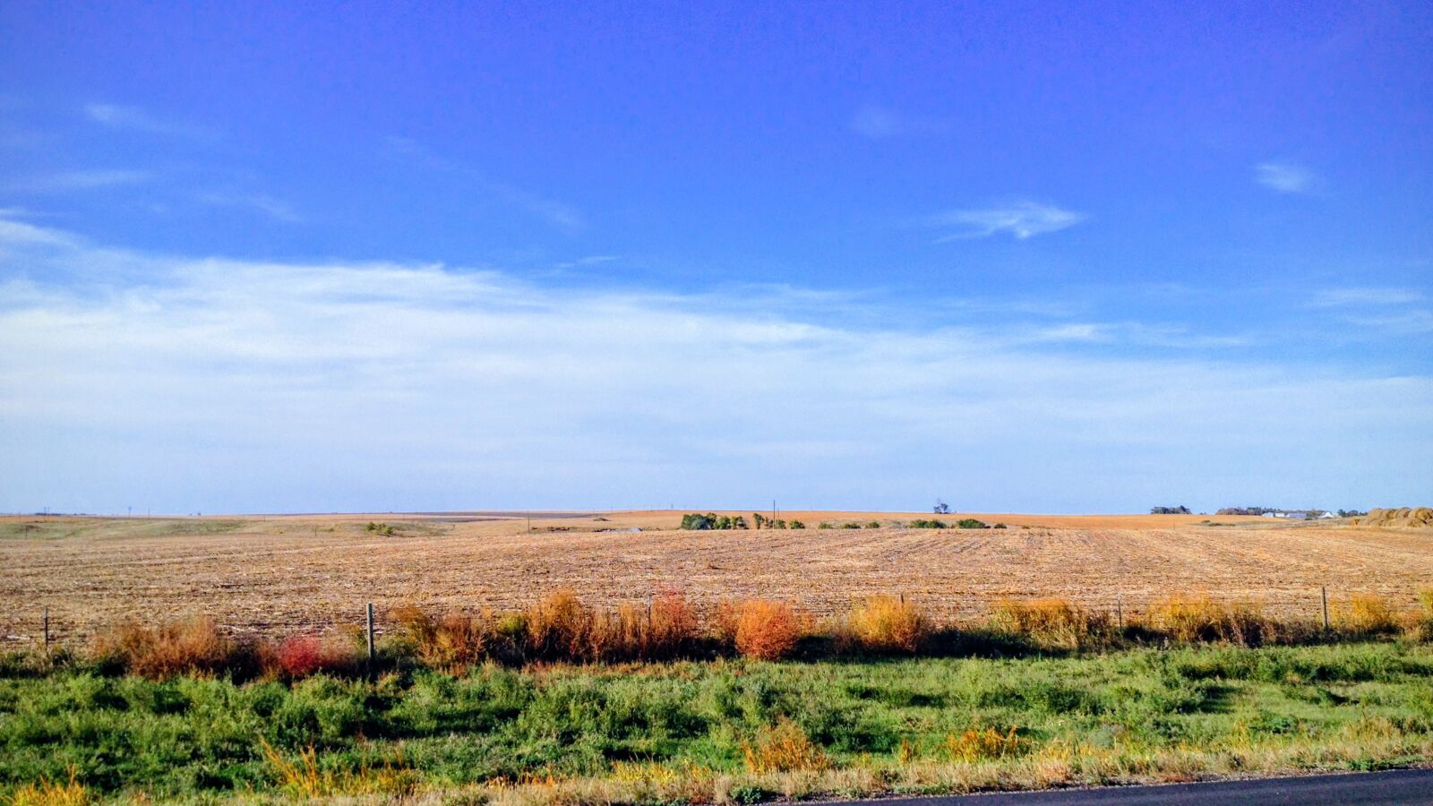 iPhone 4S back camera 4.28mm f/2.4 sample photo. Prairie, skyline, field photography