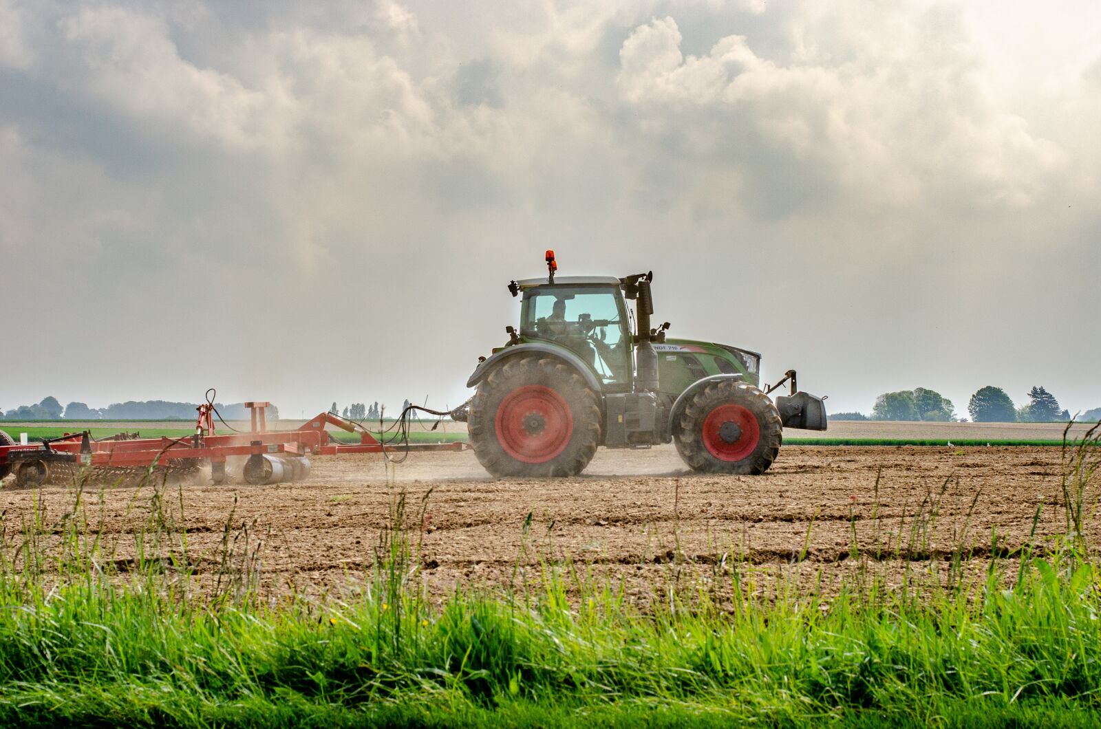 Nikon D7000 sample photo. Tractor, labour, fields photography